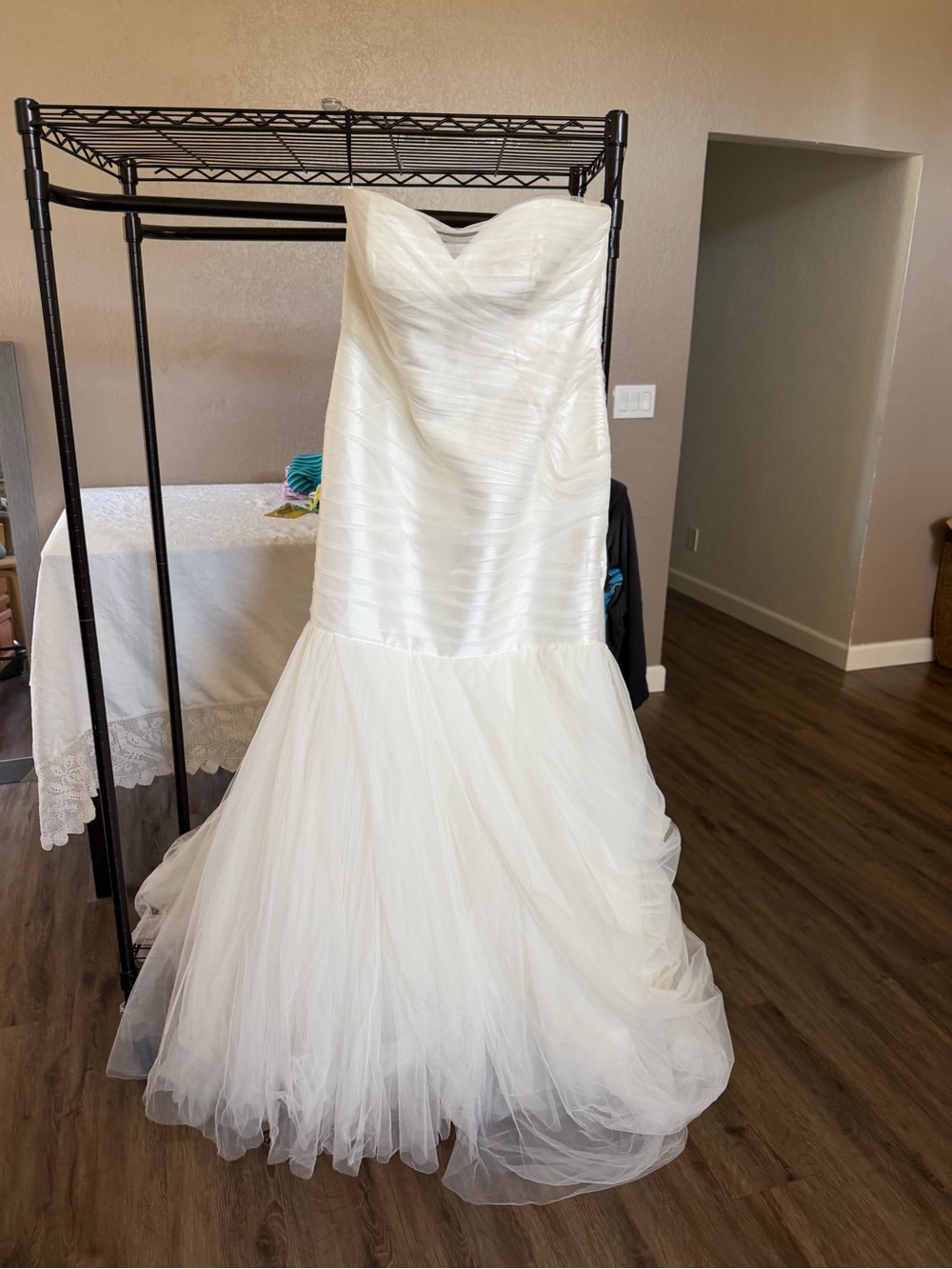 Vera Wang Bride "Mayola" SIZE 18 wedding dress